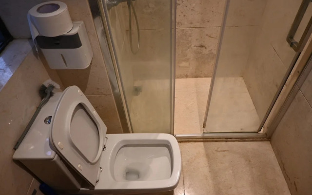 Nomadic International  Hostel