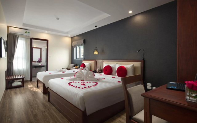 Holiday Emerald Hotel – Guest Rooms – Hanoi
