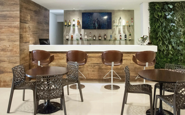 Hotel Heritage