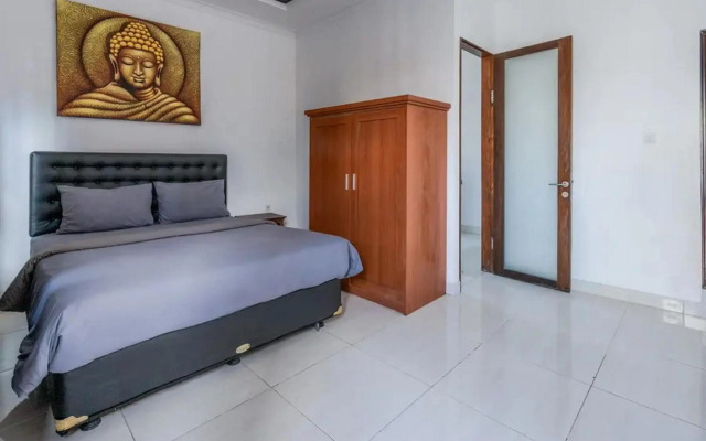 OYO 4003 Ceria Guesthouse SeminyakNearSeminyak Beach