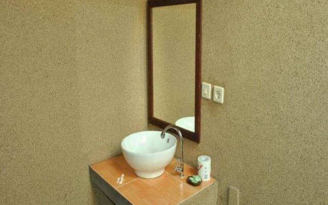 Sudi Guest House