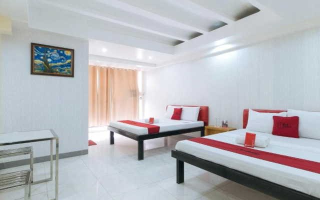 RedDoorz @ DBuilders Rooms Lower Bicutan