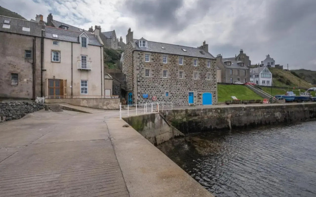 The Blue Hoose