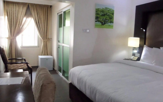 Larry Mitchelle Suites