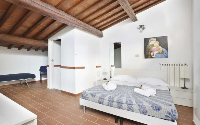 Short-let Florence Apartment Parione