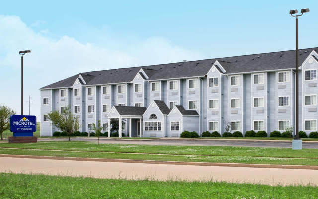 Microtel by Wyndham Eagle Ridge