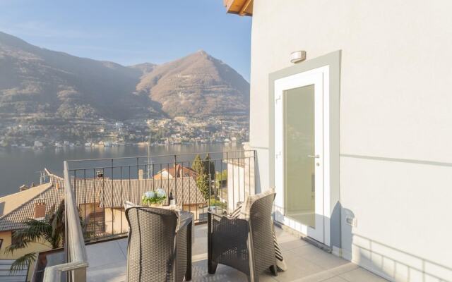 Pozzo Vertical Apartment With Garden and Parking