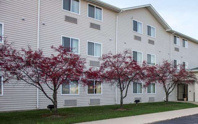 Quality Inn & Suites Loves Park near Rockford