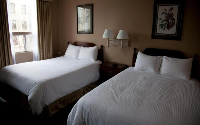 Hotel Senator