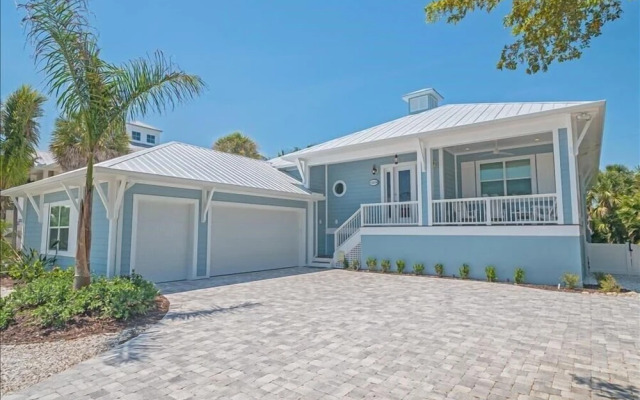 261 Seabreeze Ct - 4Br Home
