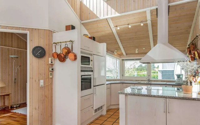 6 Person Holiday Home in Ebeltoft