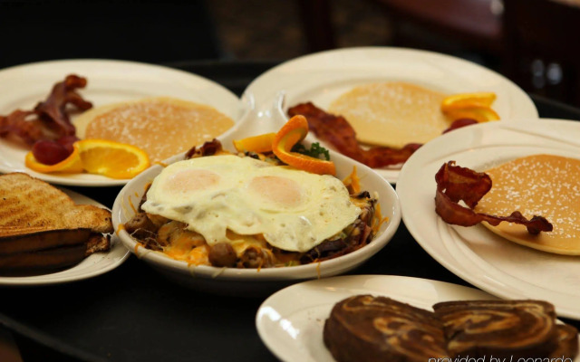 Holiday Inn Grand Rapids Airport by IHG