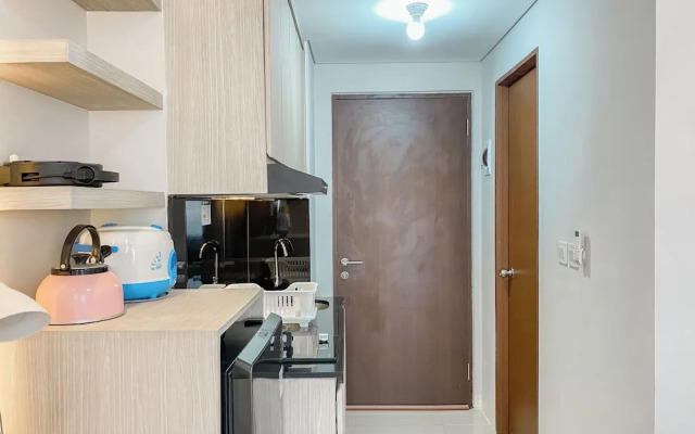 Warm And Restful Studio Transpark Juanda Bekasi Timur Apartment