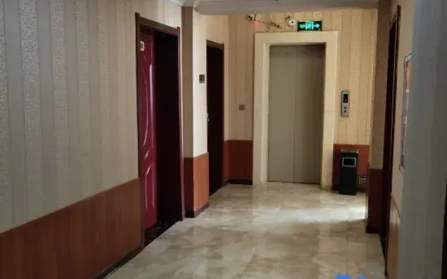 Yipai Chain Hotel (Qi County Bus Station)