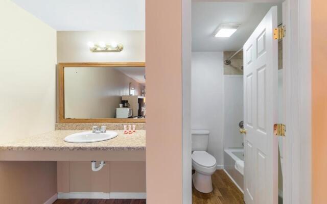 OYO Hotel Starlite Seneca Falls