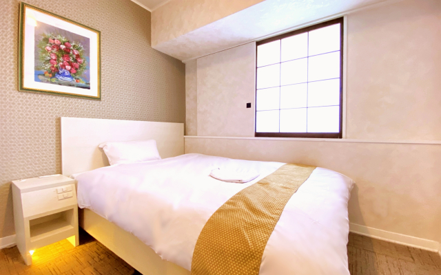 New Osaka Hotel