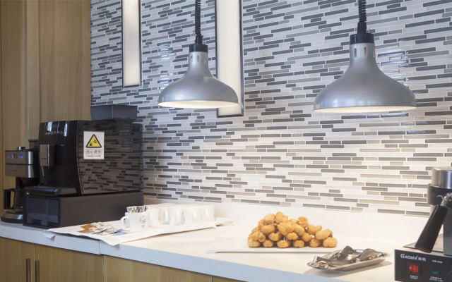 Holiday Inn Express Chengdu Airport Zone by IHG