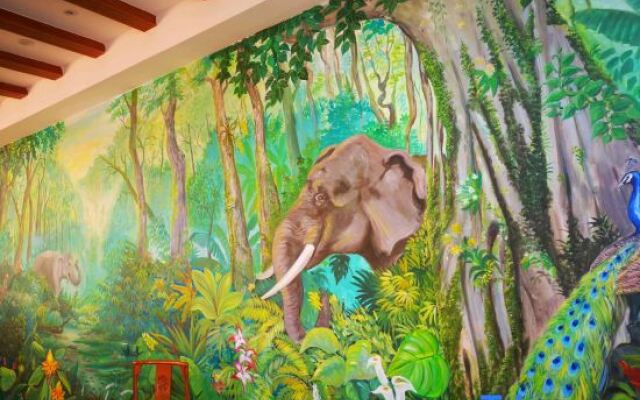 Xishuangbanna Rainforest Flower Valley Hotel (Gasa International Airport)