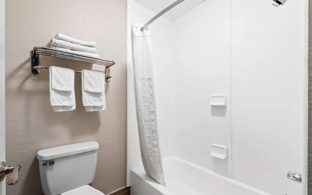 Days Inn by Wyndham Bainbridge