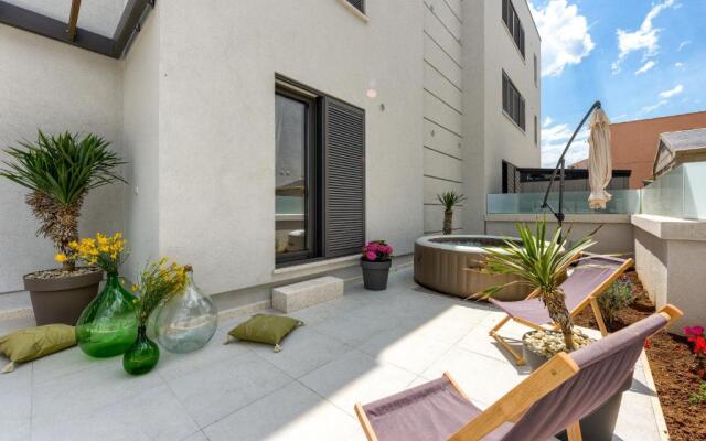 Lunula Residence