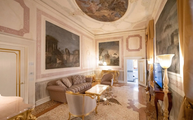 Cà Bonfadini Historic Experience Hotel Venice