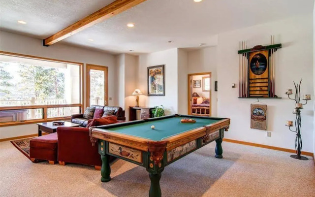 Gold Flake Lodge Main Street By Pinnacle Lodging