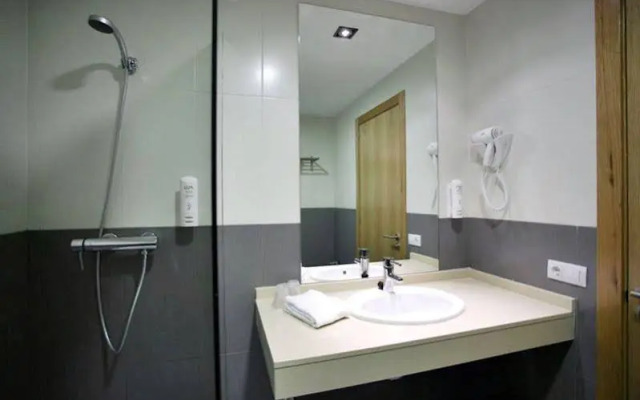ELE Hotelandgo Arasur