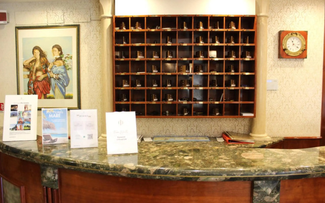 Phi Hotel Ambra