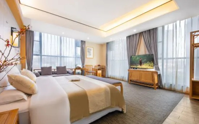 Huayi Kaiyuan Hotel (Wanda Plaza)