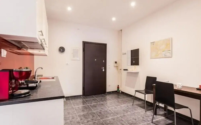 Brand new apartment with one bedroom next to Metro