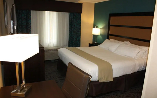 Comfort Inn & Suites Ludlow