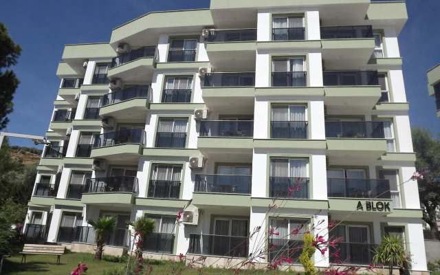 Opus Aparthotel