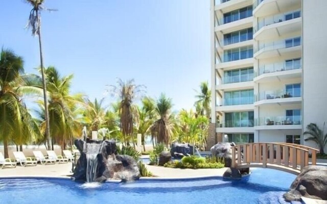 Elegant Beachfront Condo at Diamonte del Sol - 801s by RedAwning