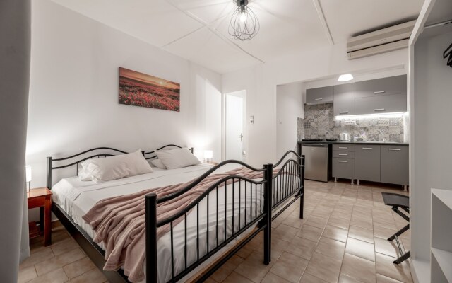Zante Riva Studios