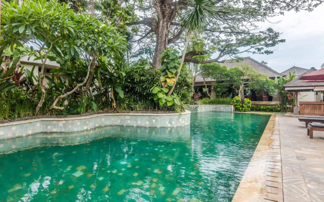 ZEN Rooms Seminyak Kuwum II