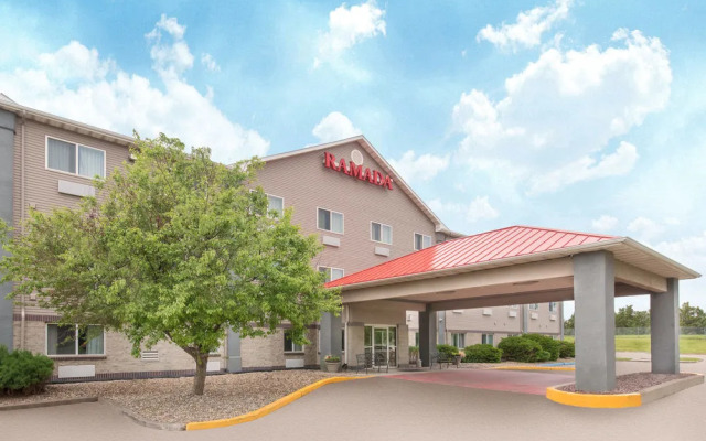 Ramada Limited Suites Bismarck