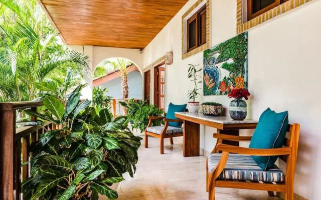 Luxury Beachfront 5 Bedroom Villa on Famous Beach