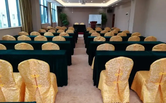 Vienna Hotel (Shenzhen Xiongfeng Road)