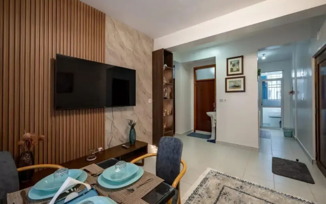 2BR Apartment in Mombasa - Pool & Near Beach