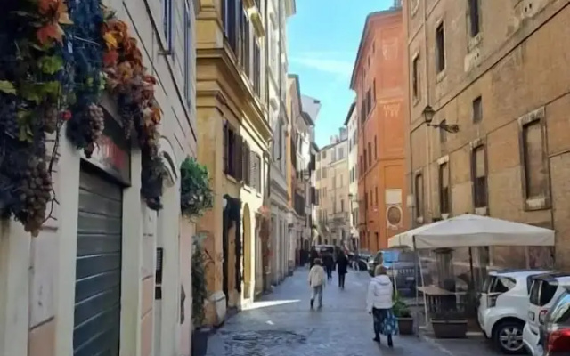 Home Piazza Dell'Orologio