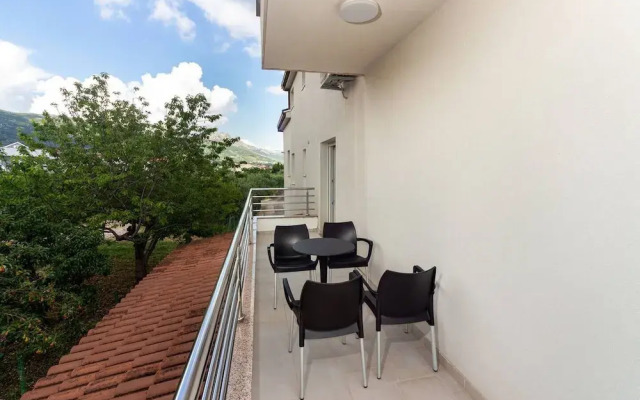 Modern Apartments With Private Balcony Kaštel Novi