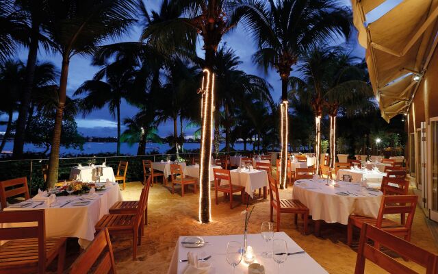 Mauricia Beachcomber Resort & Spa