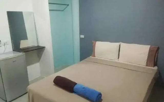 OYO 1075 The View At Naiyang