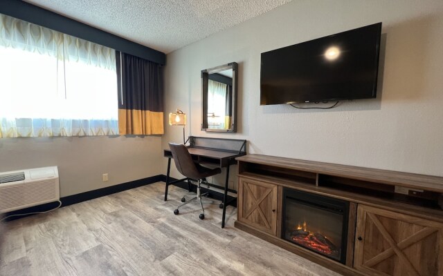 La Mirage Inn - Hollywood