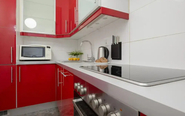 Cozy Apartment With Balcony by Renters