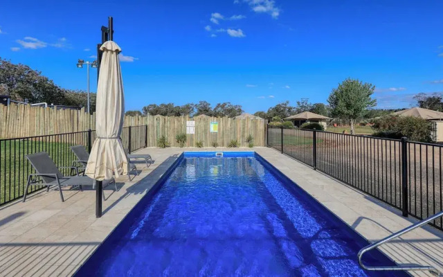 Dubbo Rhino Lodge