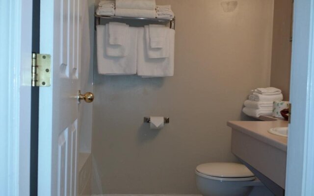 Hotel Civilia Lakeside by Civilia Golf Retreat