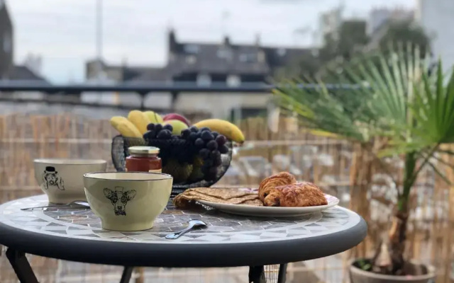 Appartement centre-ville avec terrasse RUSTIQUE