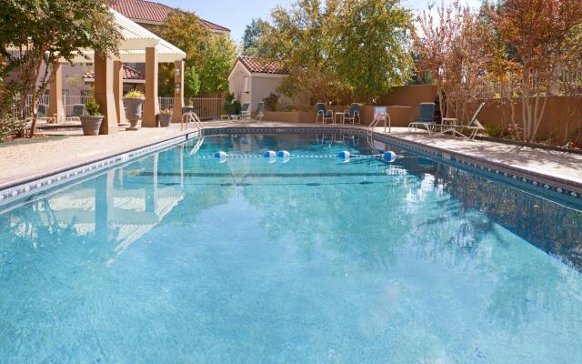 Staybridge Suites Lubbock - University Area by IHG