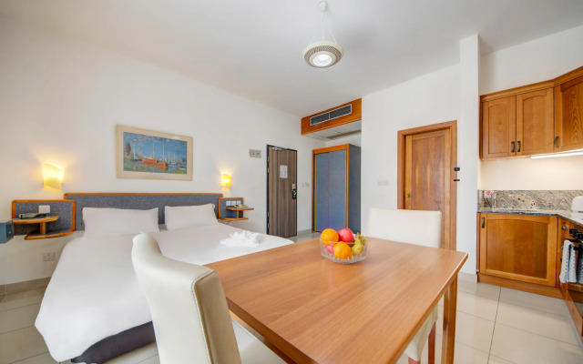 AX Sunny Coast Resort & Spa